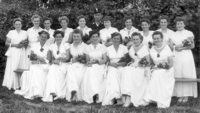 Ehrendamen 1954